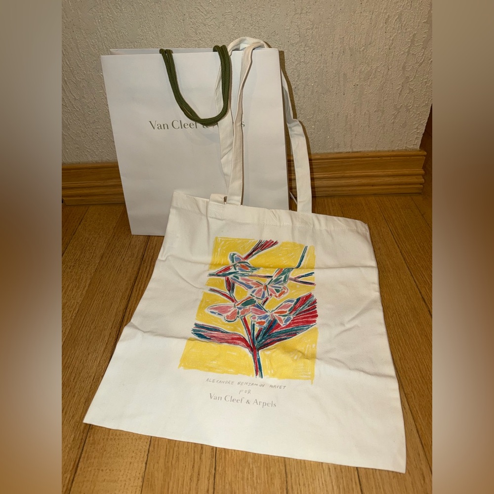 VCA TOTE BAG🌼